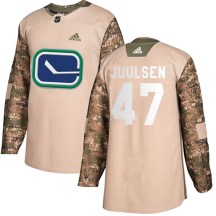 Youth Adidas Vancouver Canucks Noah Juulsen Camo Veterans Day Practice Jersey - Authentic